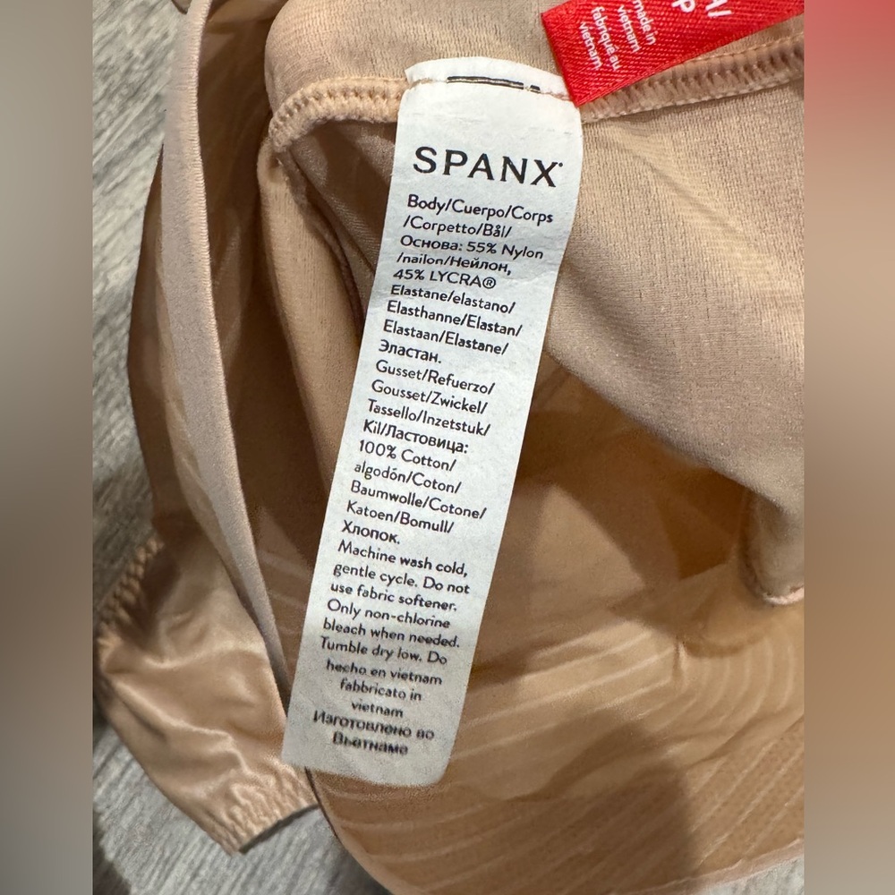 NWOT SPANX nude Thinstincts 2.0 High-Waist Shaping Thong - Picture 6 of 7